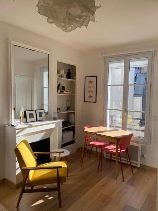 Modern Appartement W/ Tour Eiffel View In The 7Th Paris Bagian luar foto